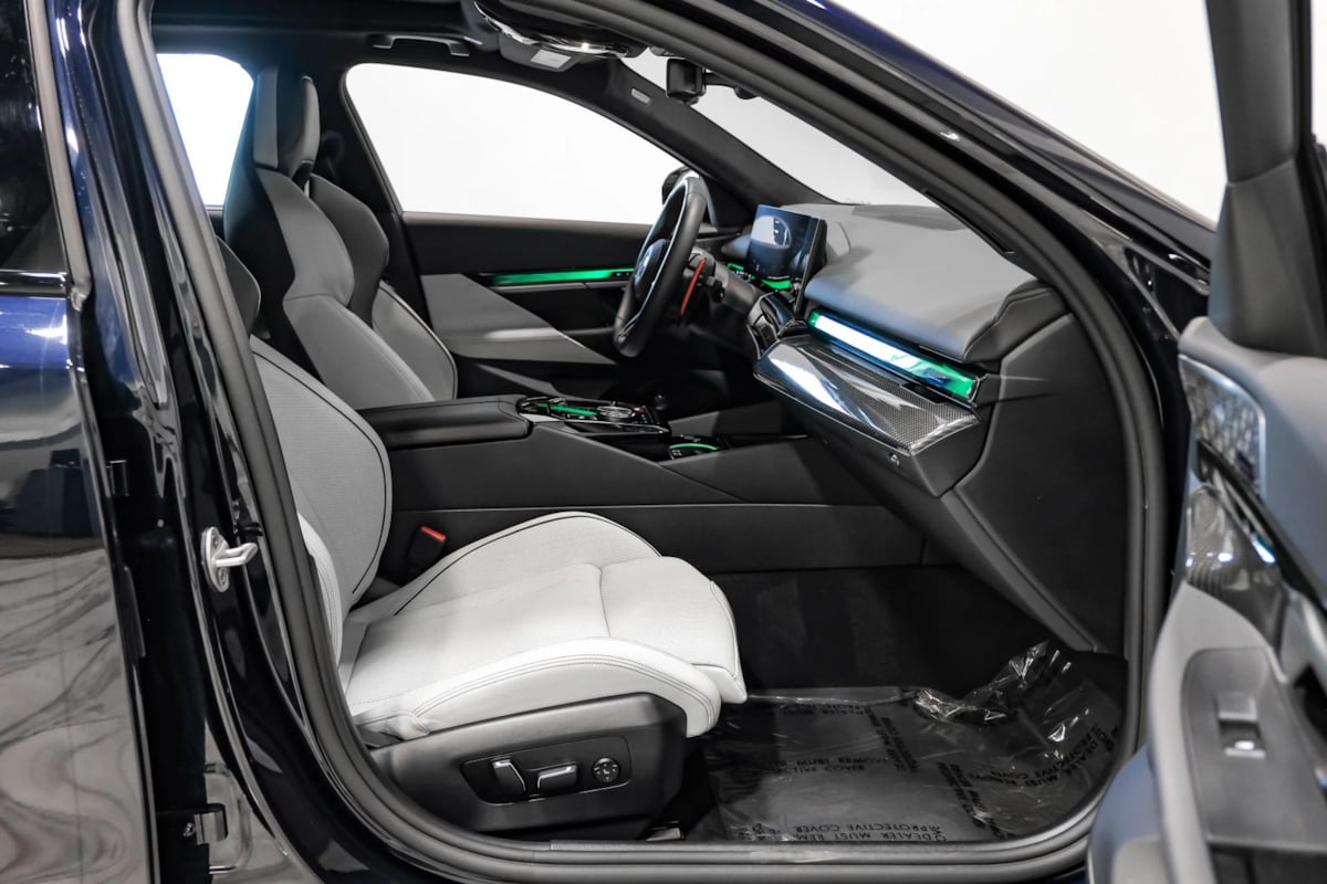 2025 BMW M5 M5 Touring - Photo 35