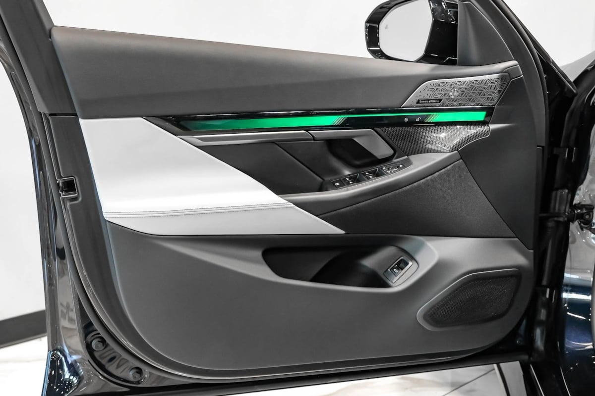 2025 BMW M5 M5 Touring - Photo 43
