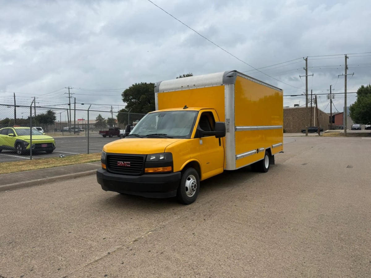 2021 GMC Savana Commercial Cutaway 
