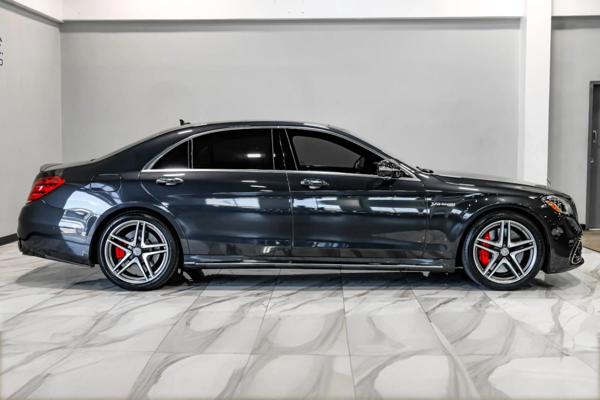 Mercedes-Benz S 63 photo 9