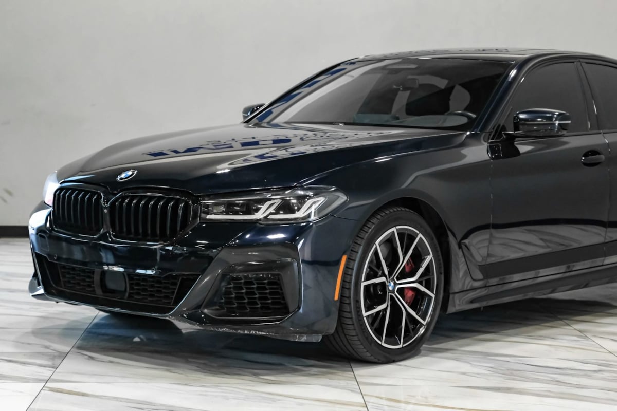 BMW 5 Series photo 7