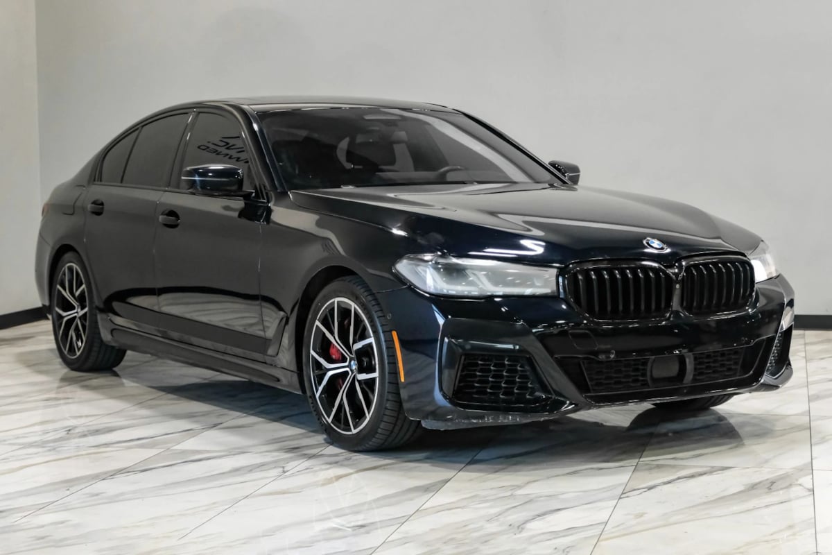 BMW 5 Series photo 10