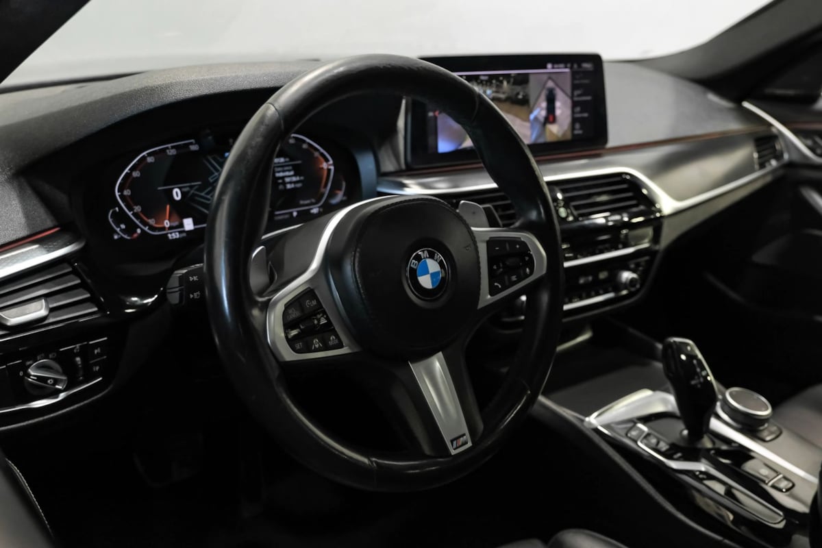 BMW 5 Series photo 19