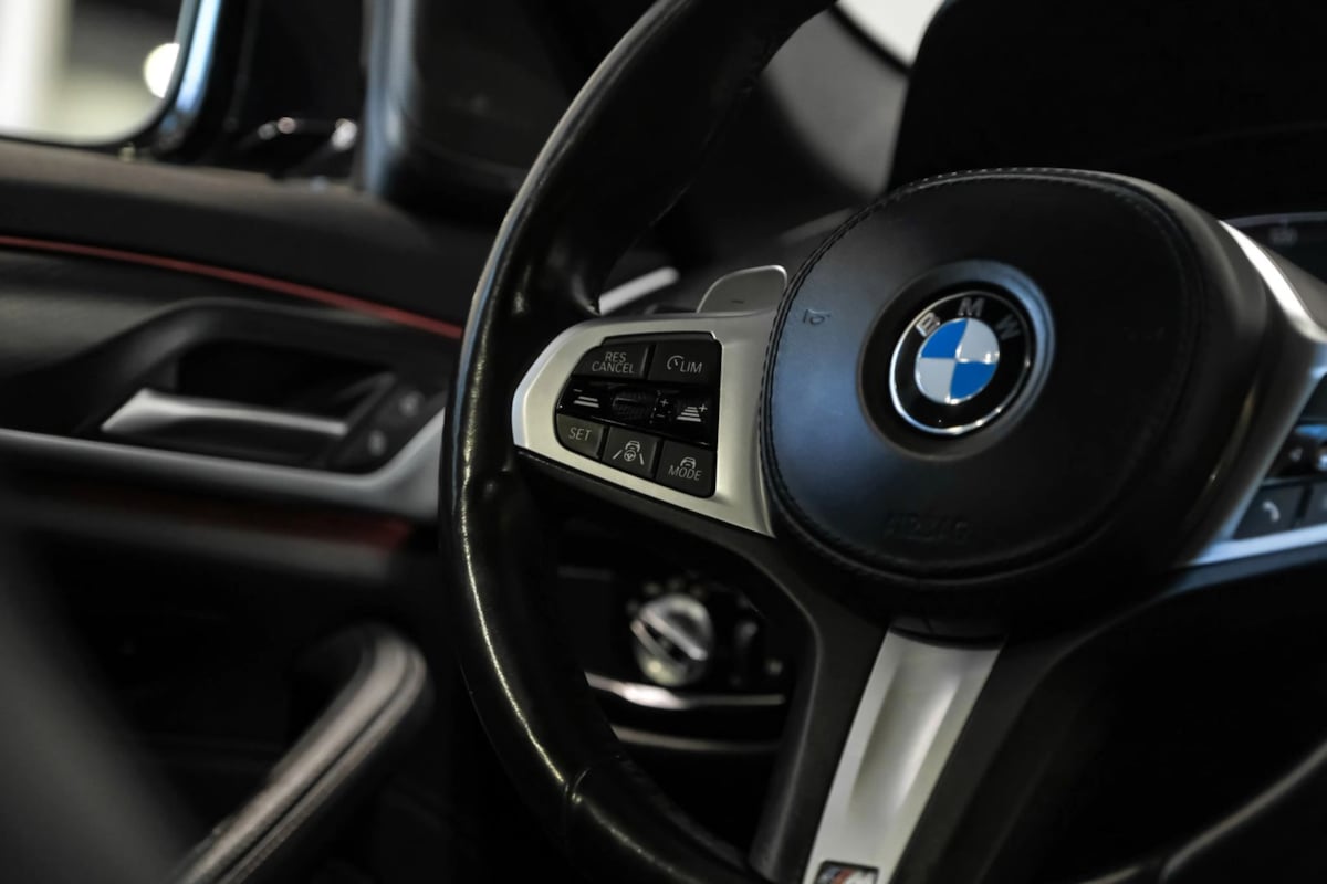 BMW 5 Series photo 21