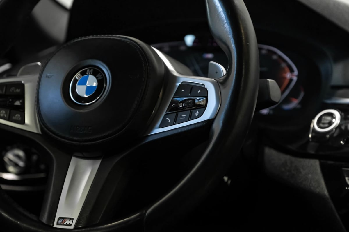 BMW 5 Series photo 22