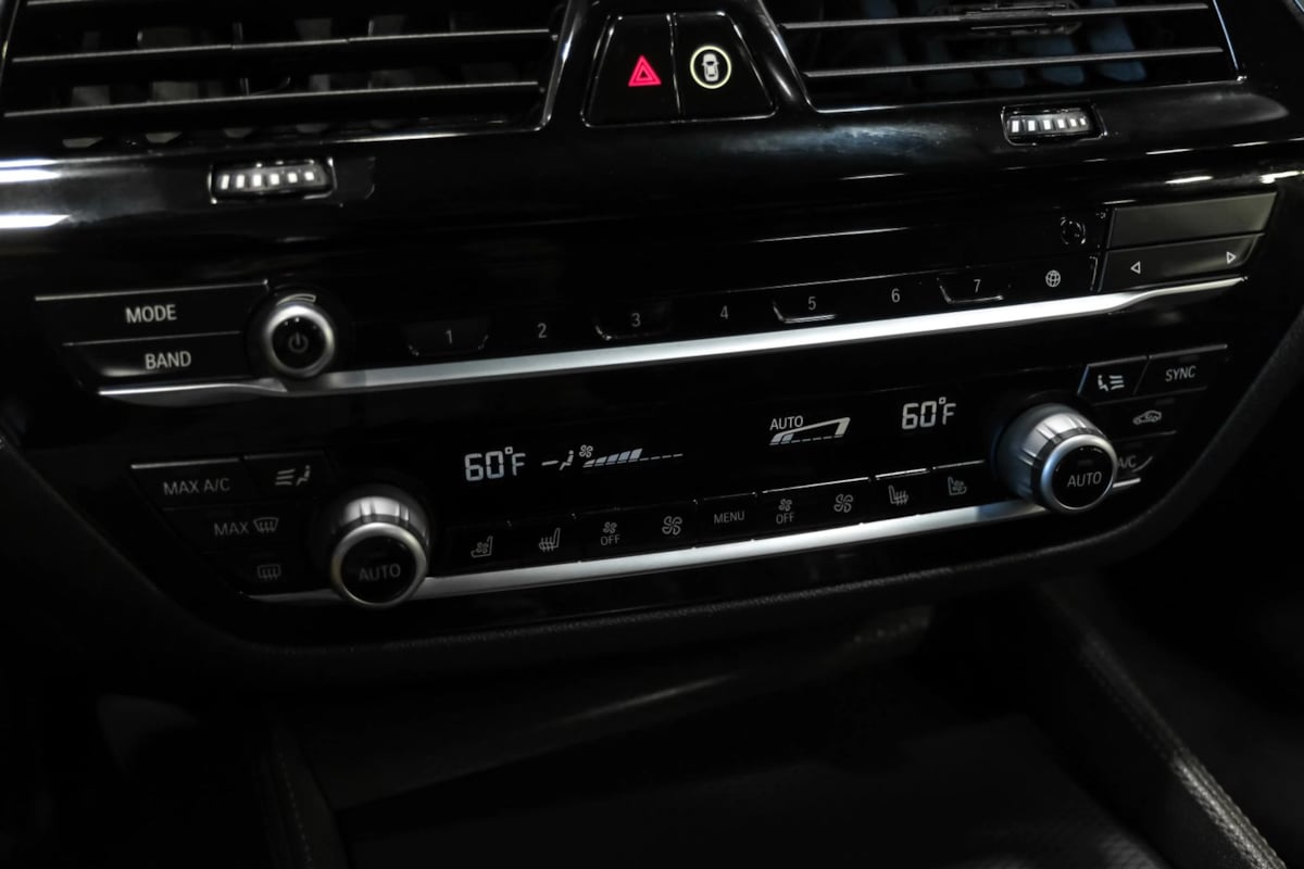 BMW 5 Series photo 29