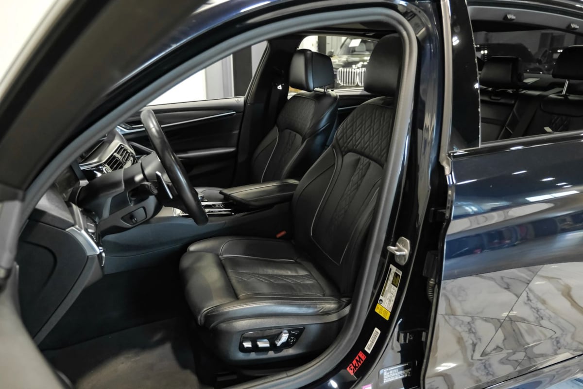 BMW 5 Series photo 30