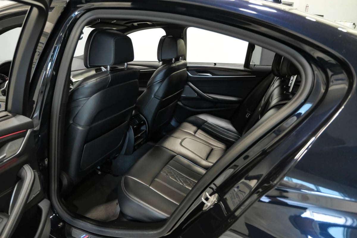 BMW 5 Series photo 35
