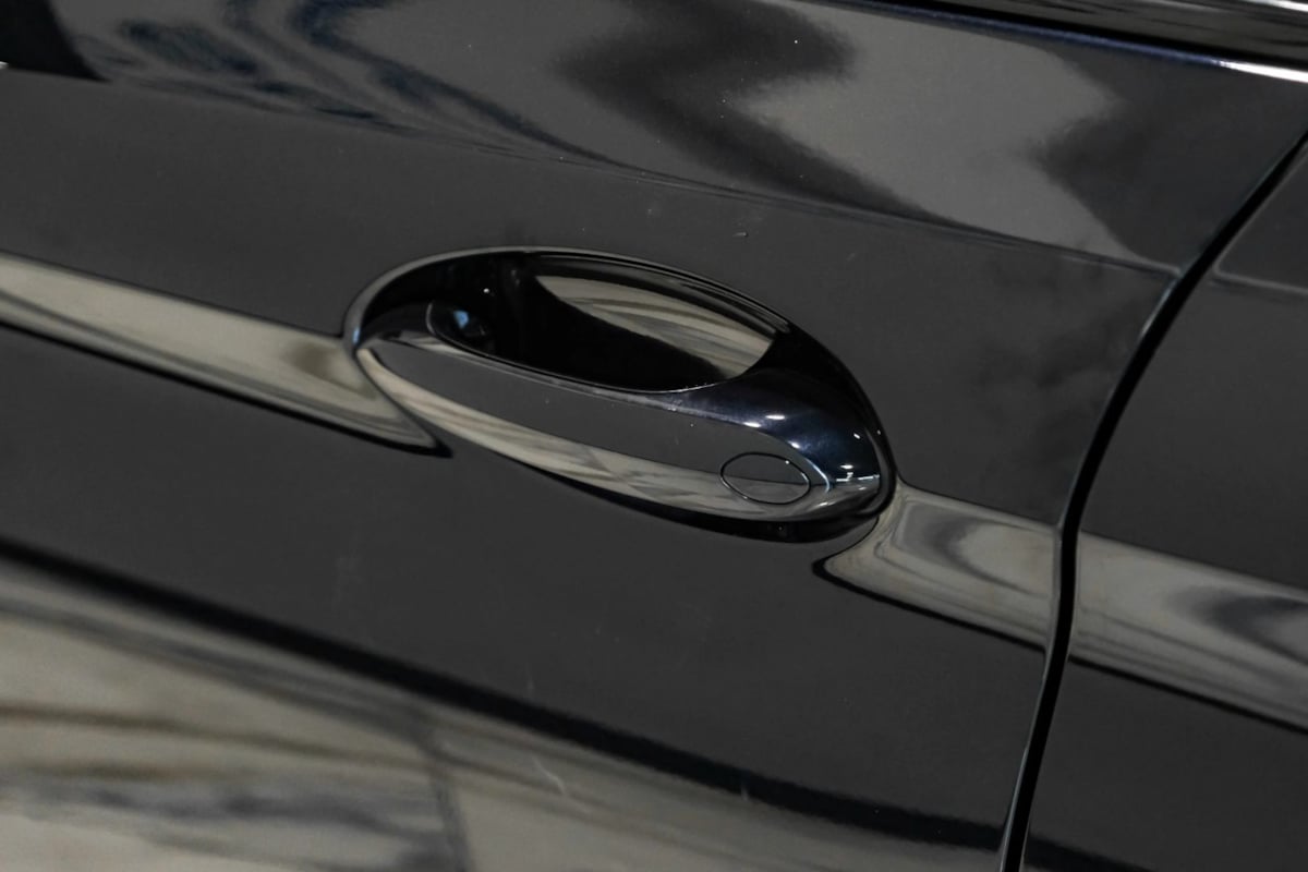 BMW 5 Series photo 37