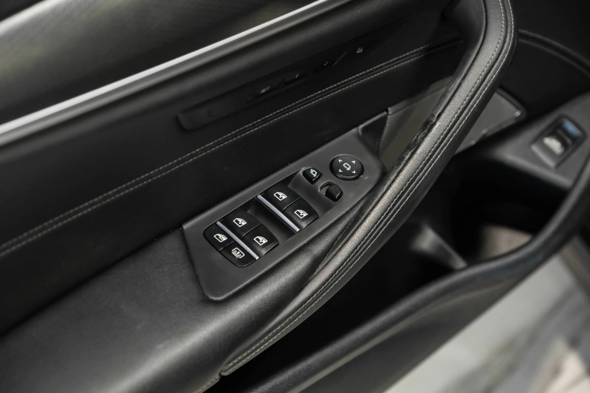 BMW 5 Series photo 40