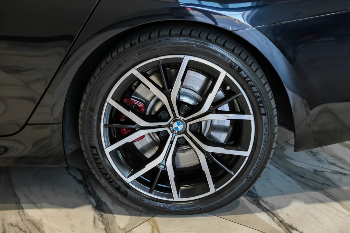 BMW 5 Series photo 55