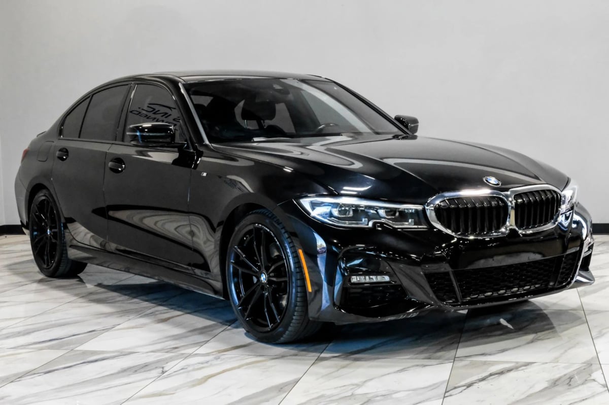 Photo 8 of this BMW 3 Series