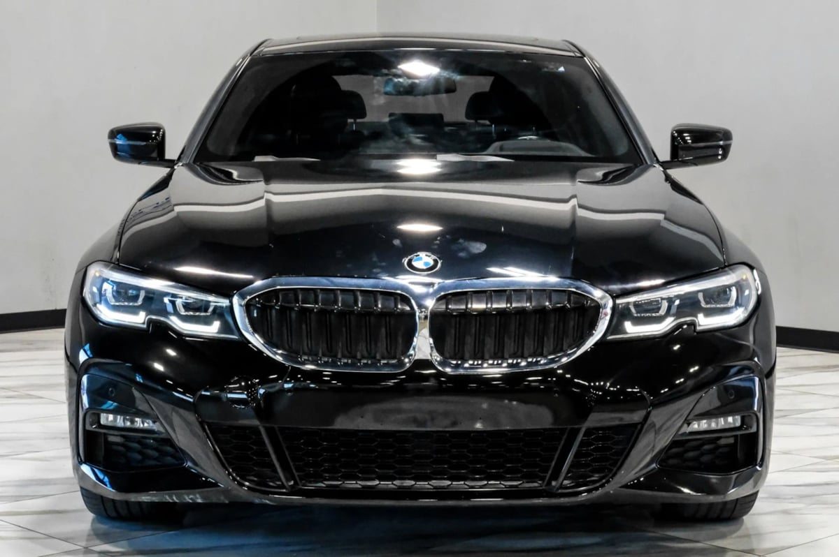 Photo 7 of this BMW 3 Series