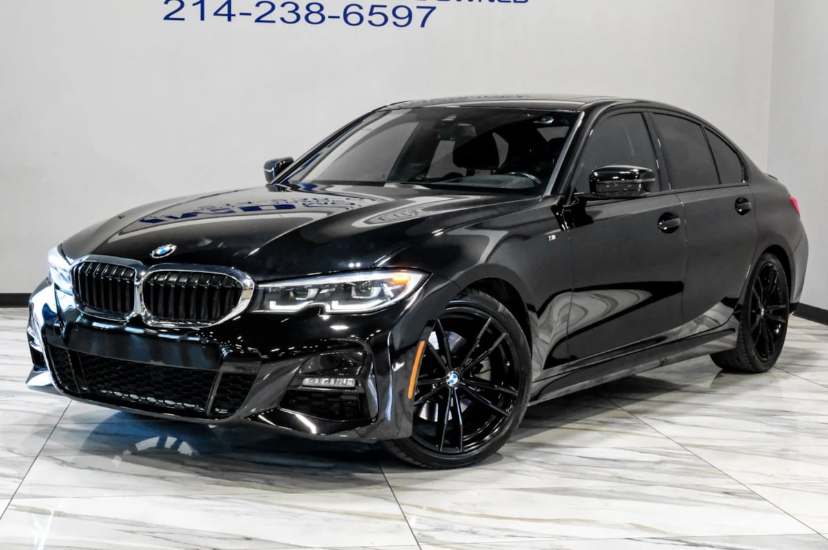 Photo 2 of this BMW 3 Series