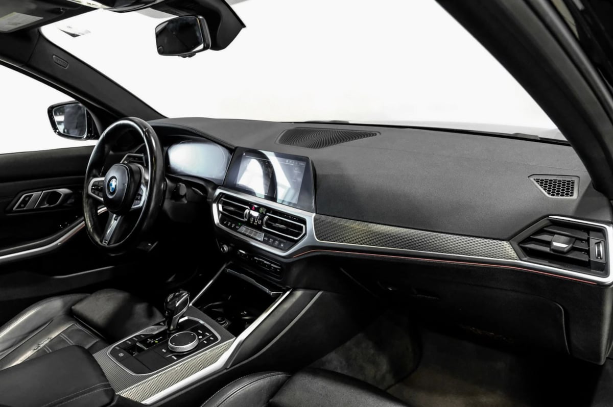 Photo 20 of this BMW 3 Series