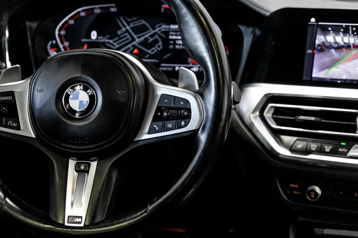 Photo 26 of this BMW 3 Series