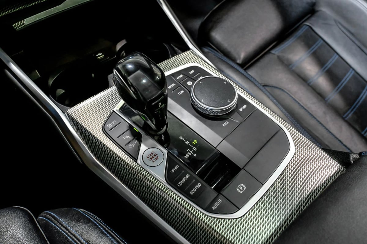 Photo 33 of this BMW 3 Series