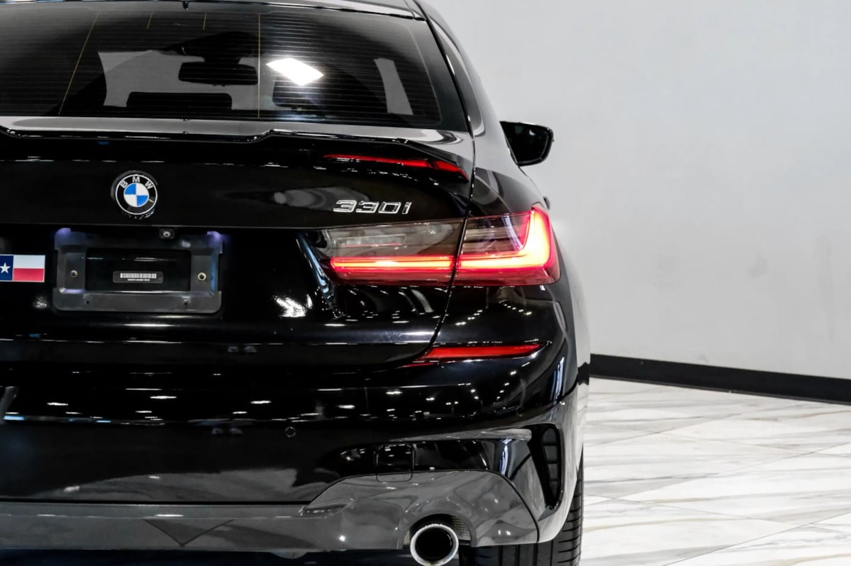 Photo 62 of this BMW 3 Series