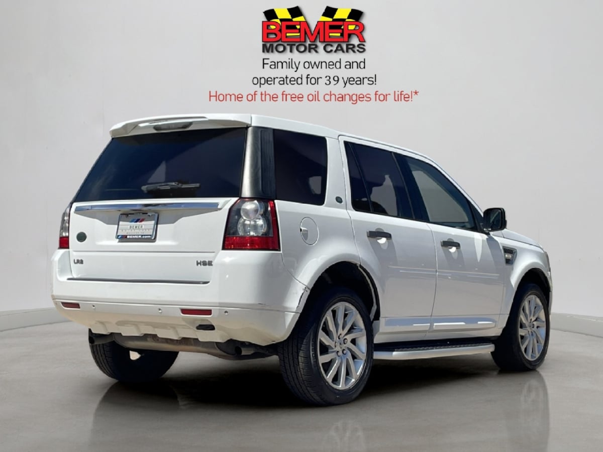 2012 Land Rover LR2 HSE photo 6