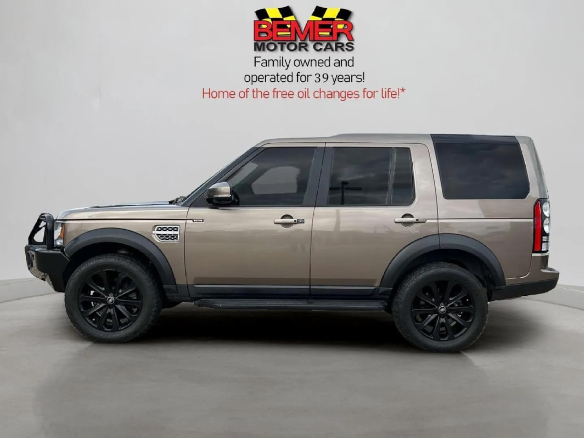 2015 Land Rover LR4 HSE LUX photo 2