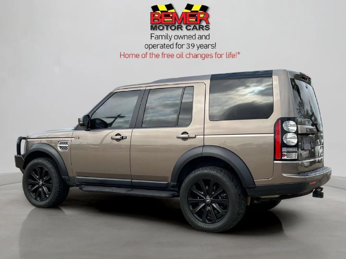 2015 Land Rover LR4 HSE LUX photo 3