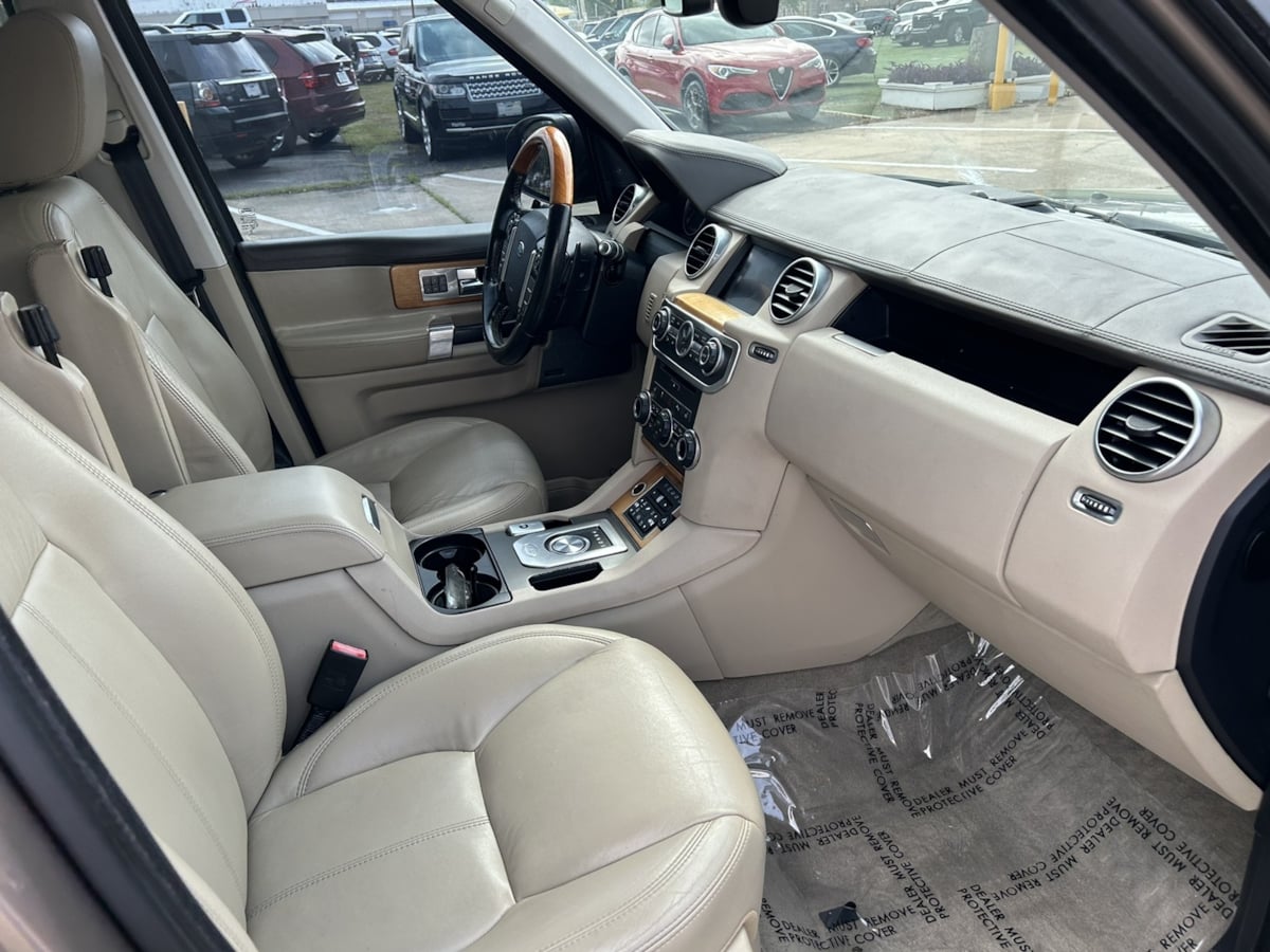2015 Land Rover LR4 HSE LUX photo 22