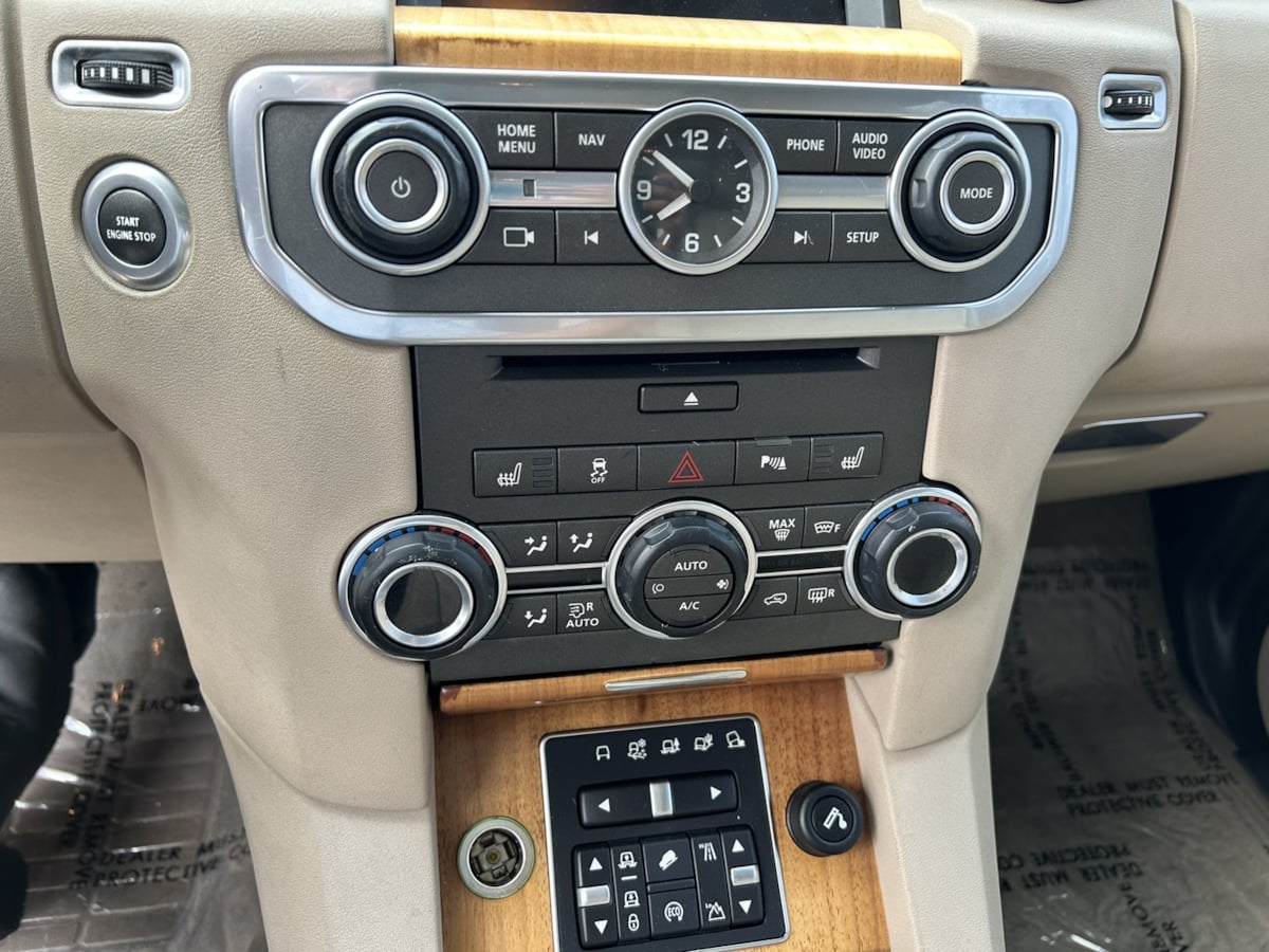 2015 Land Rover LR4 HSE LUX photo 27