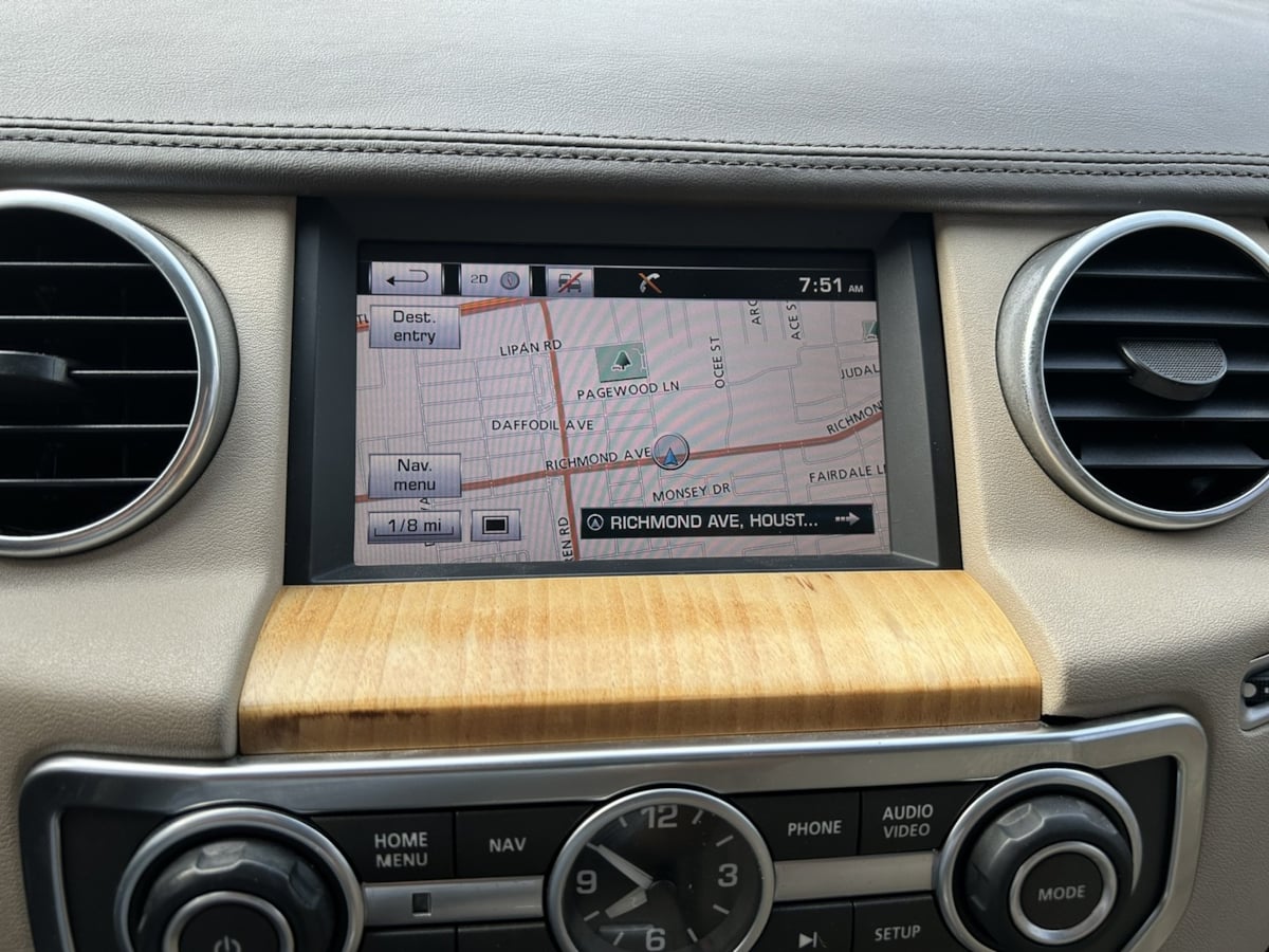 2015 Land Rover LR4 HSE LUX photo 28