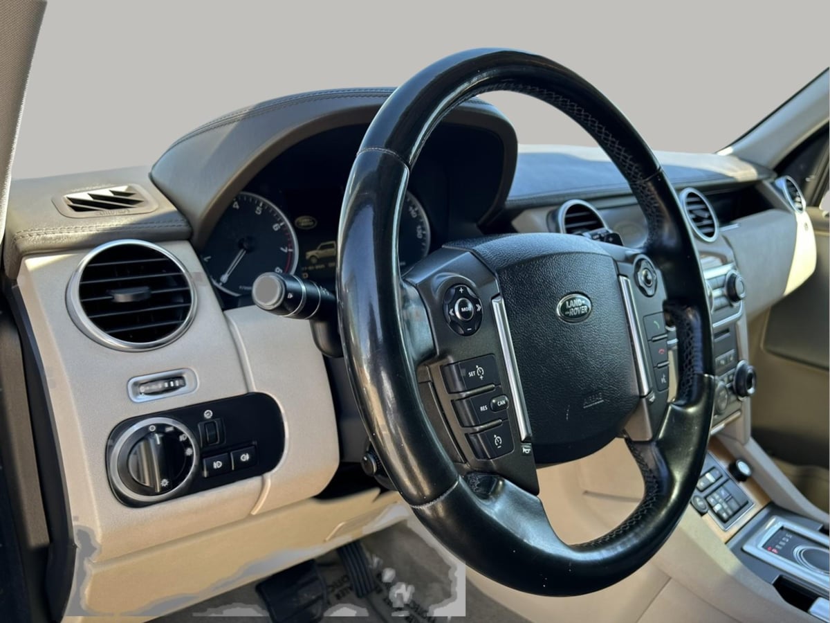 2014 Land Rover LR4 Base - Photo 11