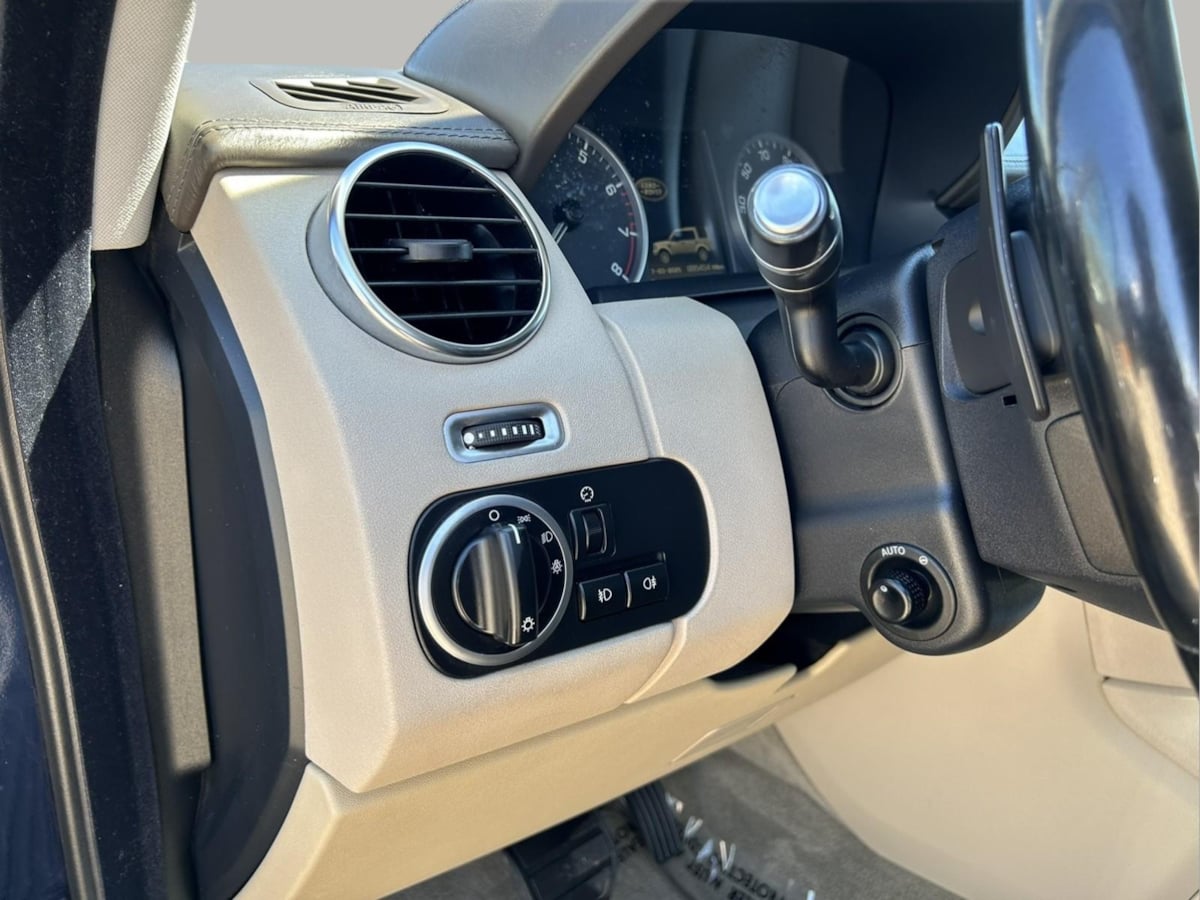 2014 Land Rover LR4 Base - Photo 12