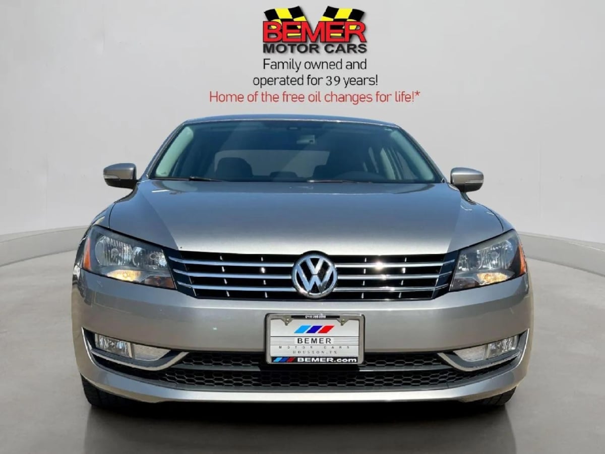 2014 Volkswagen Passat TDI SE photo 4