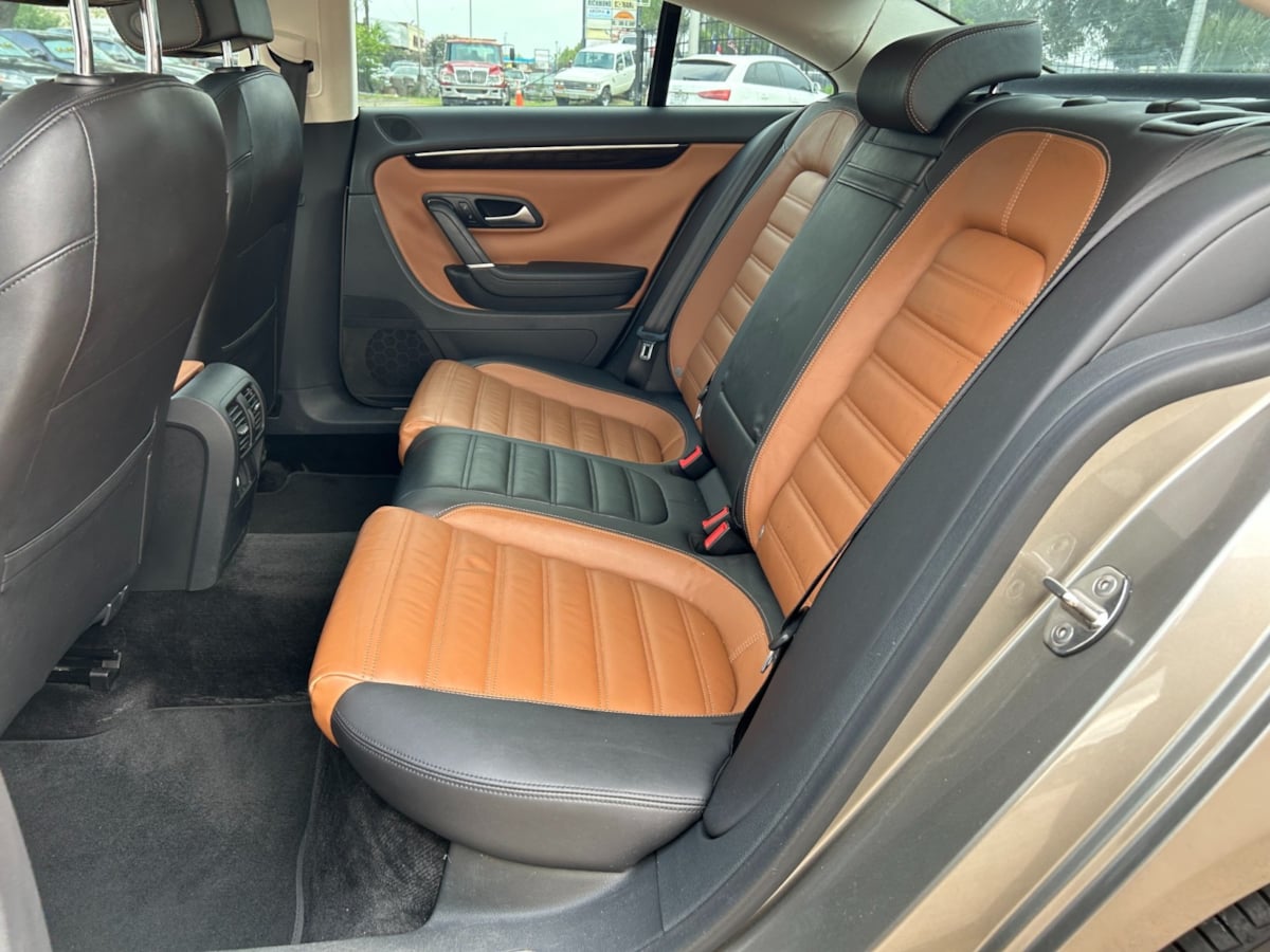 2015 Volkswagen CC Executive photo 15