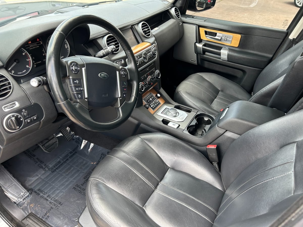 2016 Land Rover LR4 Base photo 12