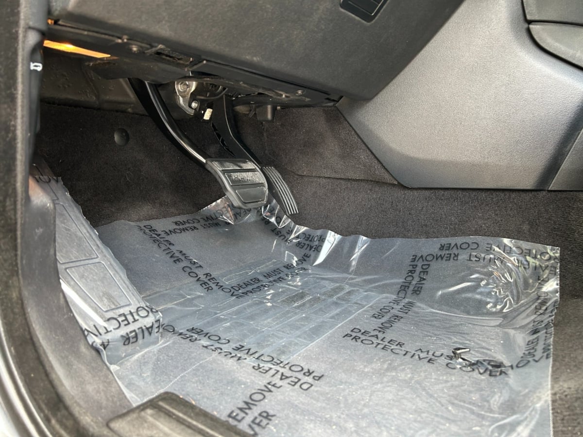 2016 Land Rover LR4 Base photo 16