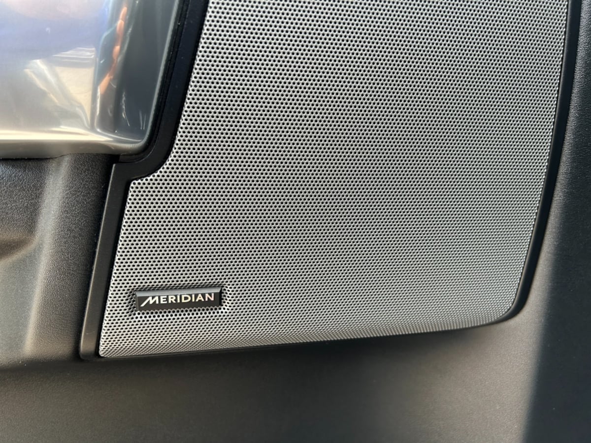 2016 Land Rover LR4 Base photo 18