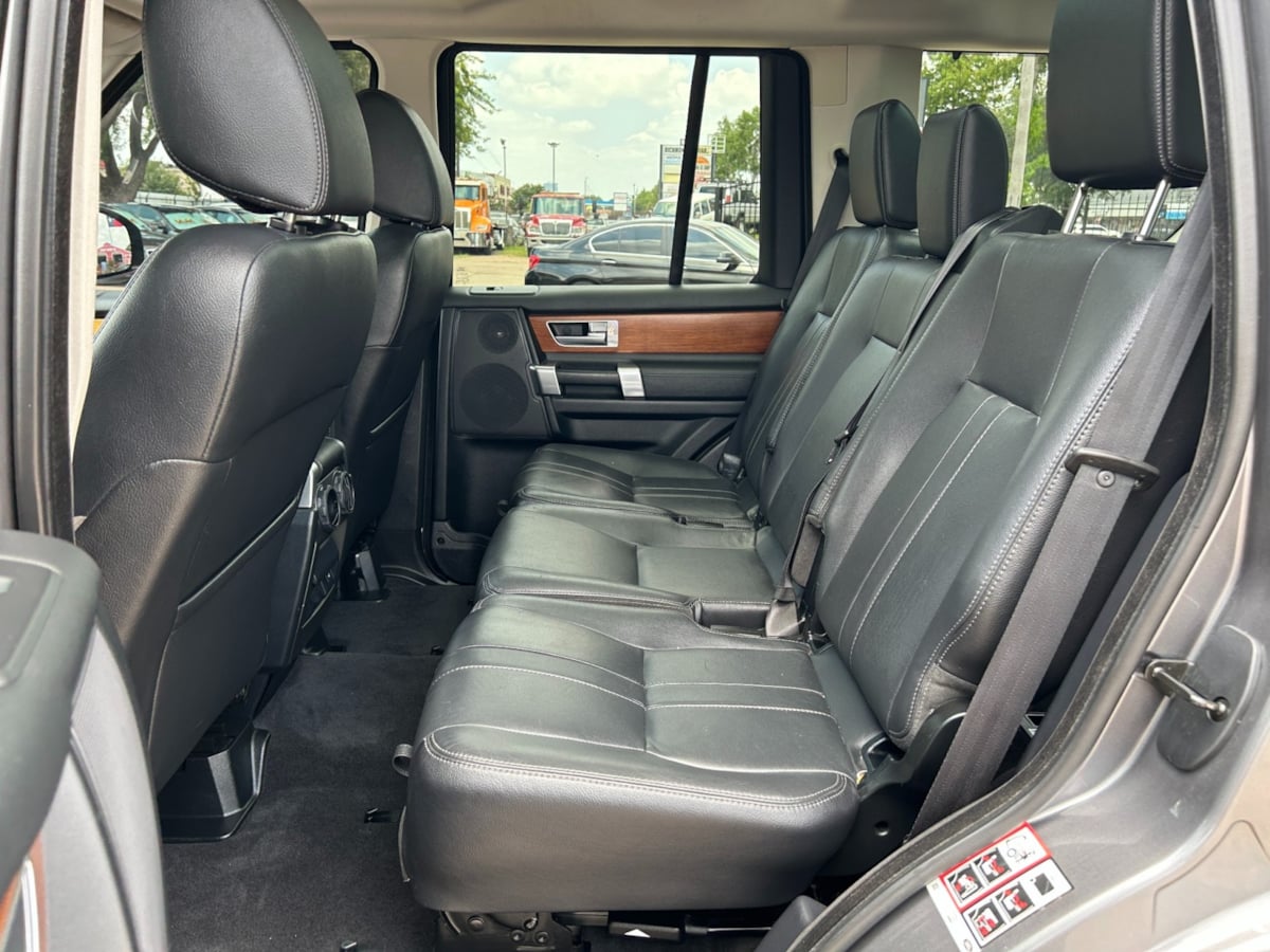 2016 Land Rover LR4 Base photo 21