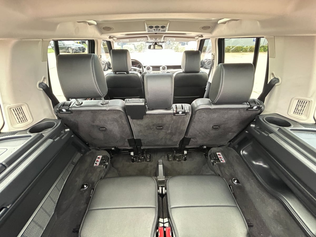 2016 Land Rover LR4 Base photo 23