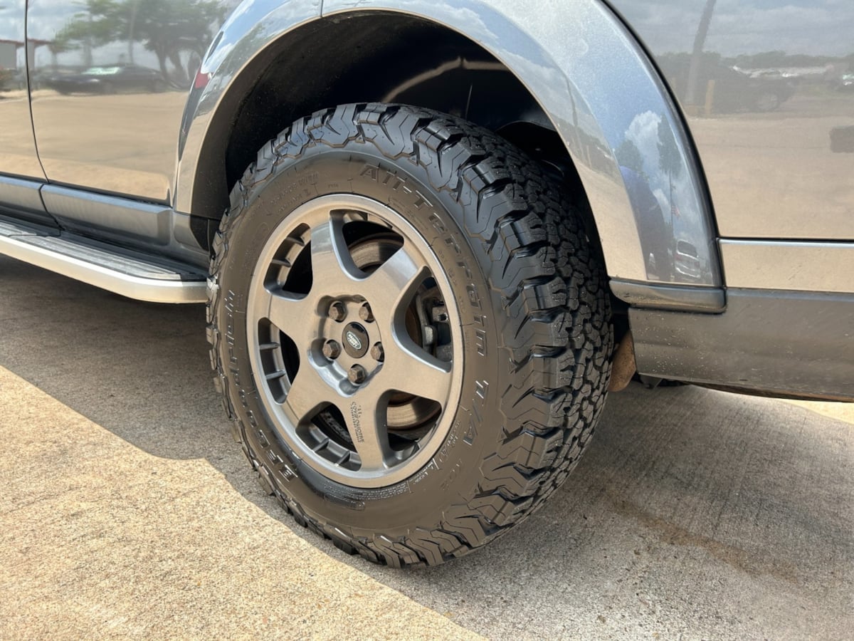 2016 Land Rover LR4 Base photo 39