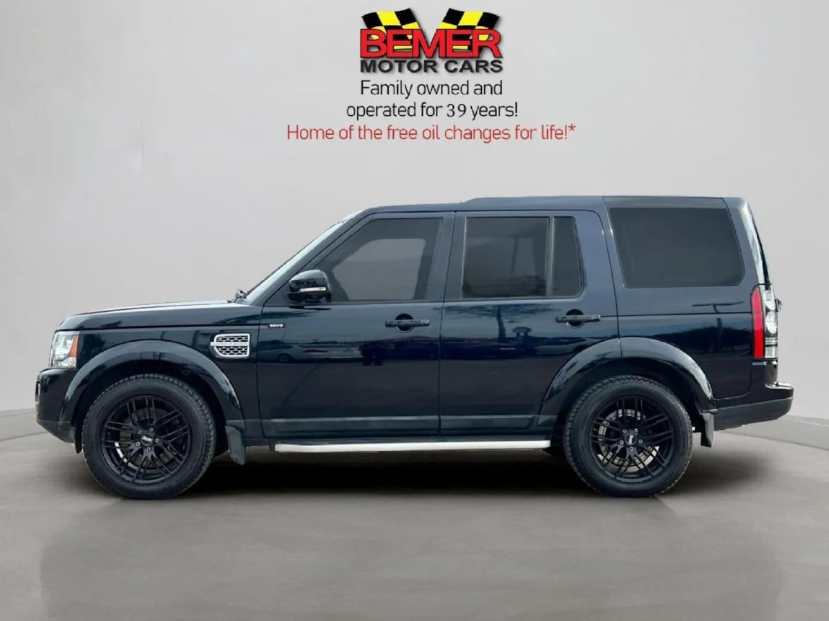 2016 Land Rover LR4 HSE LUX photo 2
