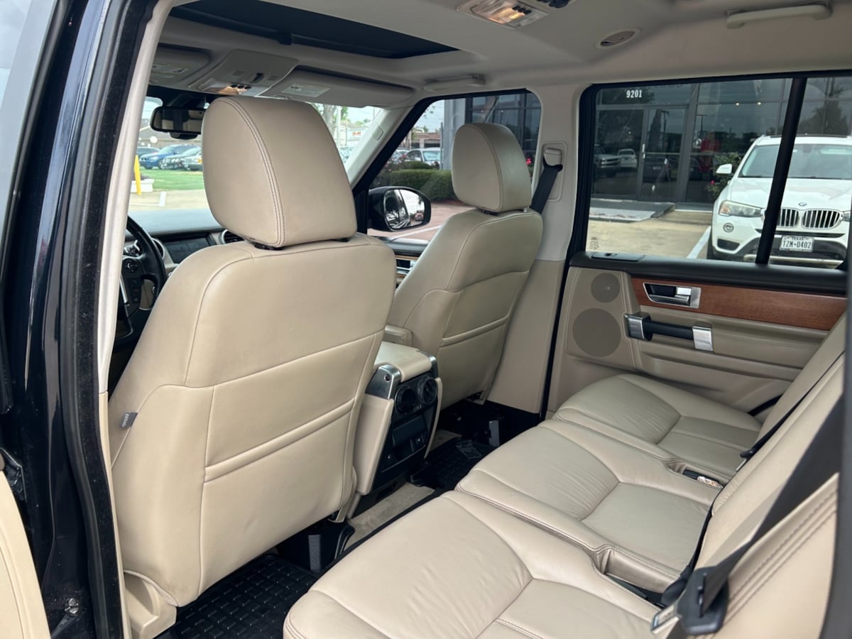 2016 Land Rover LR4 HSE LUX photo 20