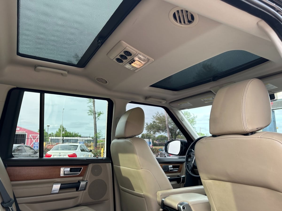 2016 Land Rover LR4 HSE LUX photo 27