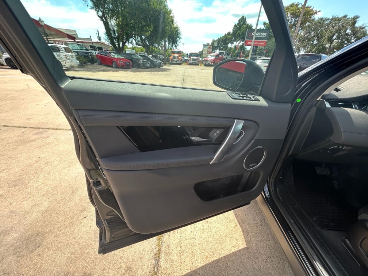 2020 Land Rover Discovery Sport Standard photo 12