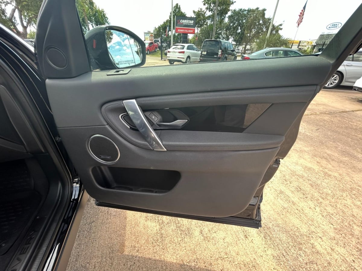 2020 Land Rover Discovery Sport Standard photo 26