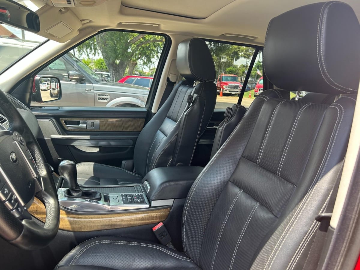 2012 Land Rover Range Rover Sport HSE LUX photo 17