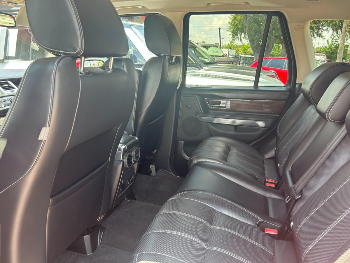 2012 Land Rover Range Rover Sport HSE LUX photo 21