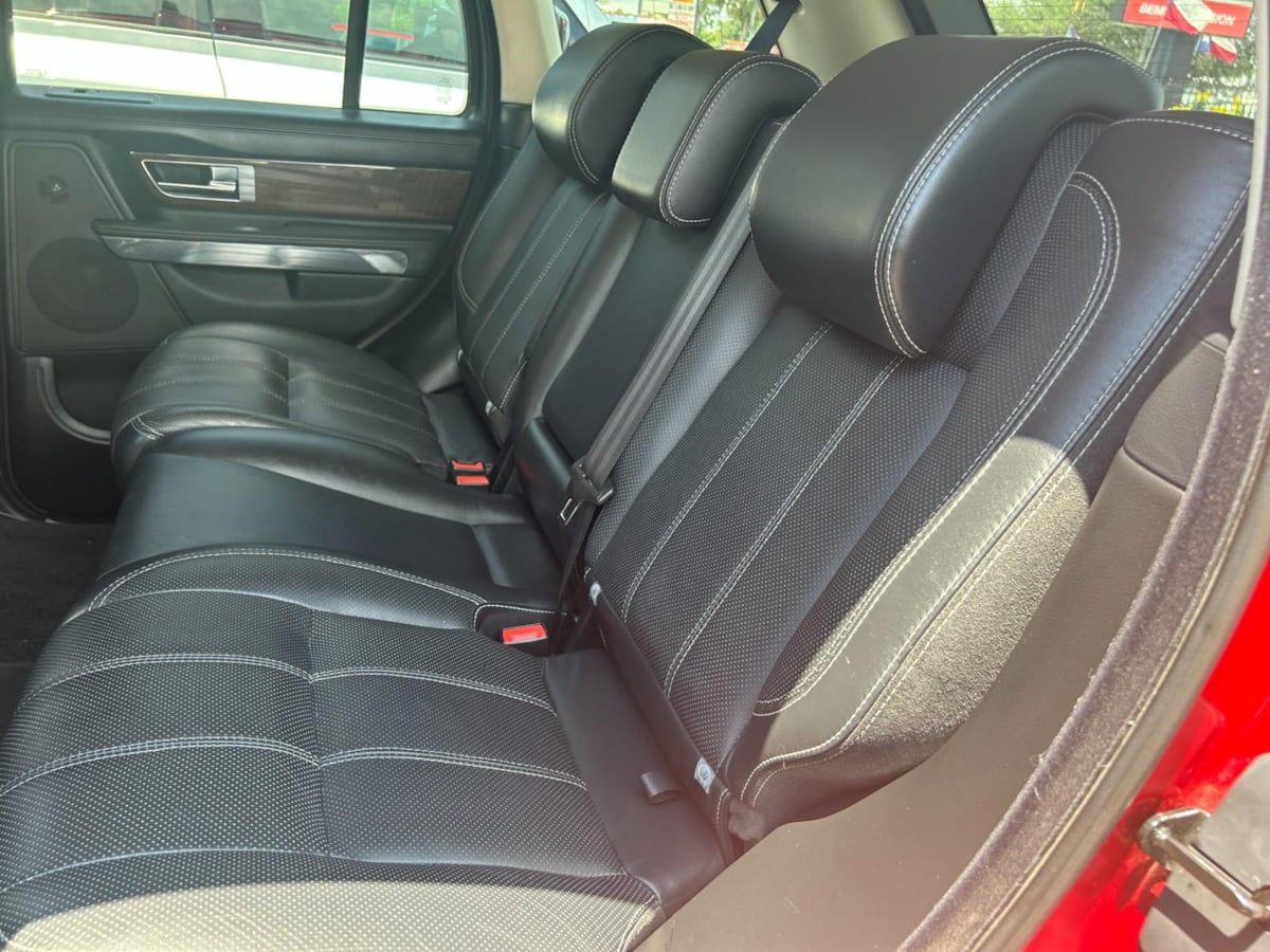 2012 Land Rover Range Rover Sport HSE LUX photo 22