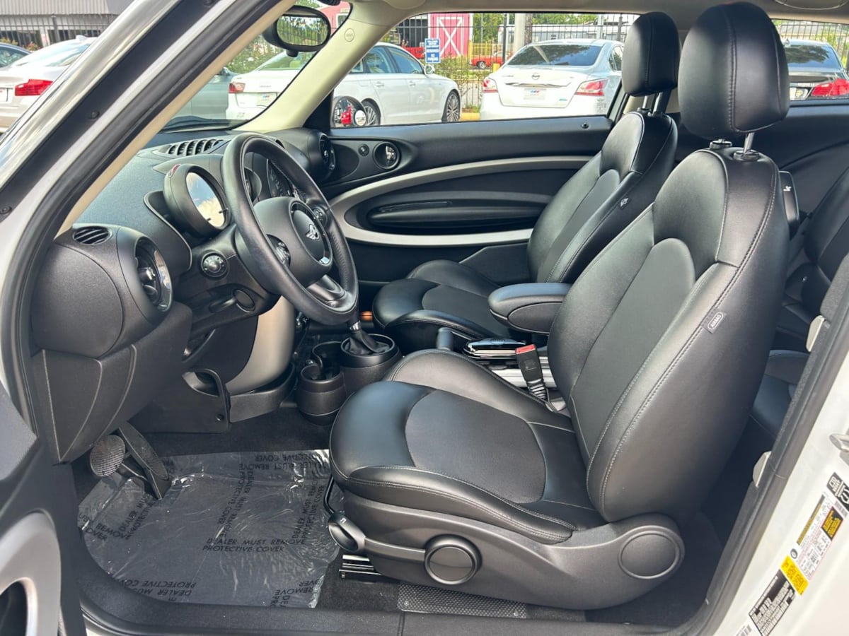 2015 Mini Paceman John Cooper Works photo 10