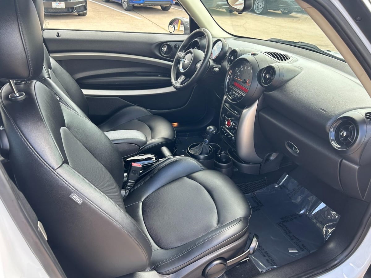 2015 Mini Paceman John Cooper Works photo 14