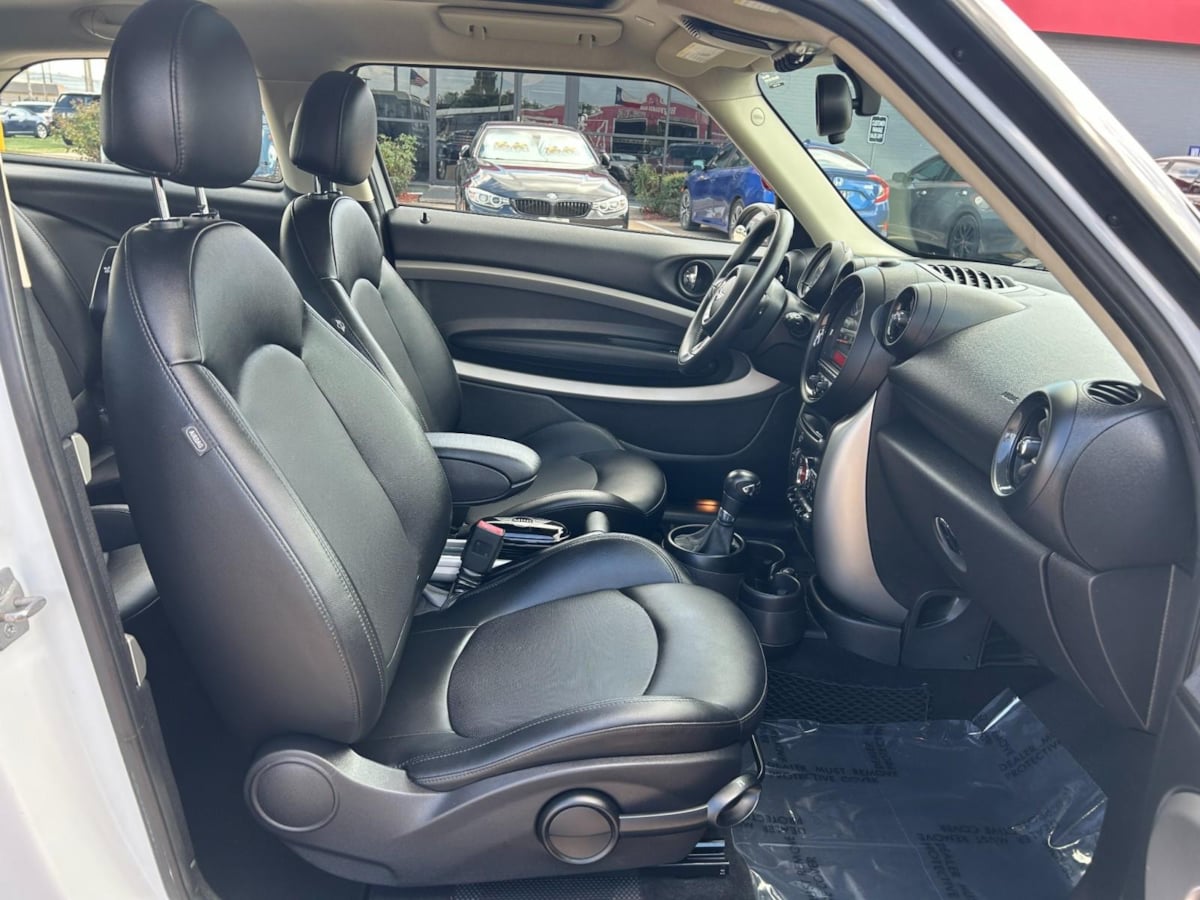 2015 Mini Paceman John Cooper Works photo 15