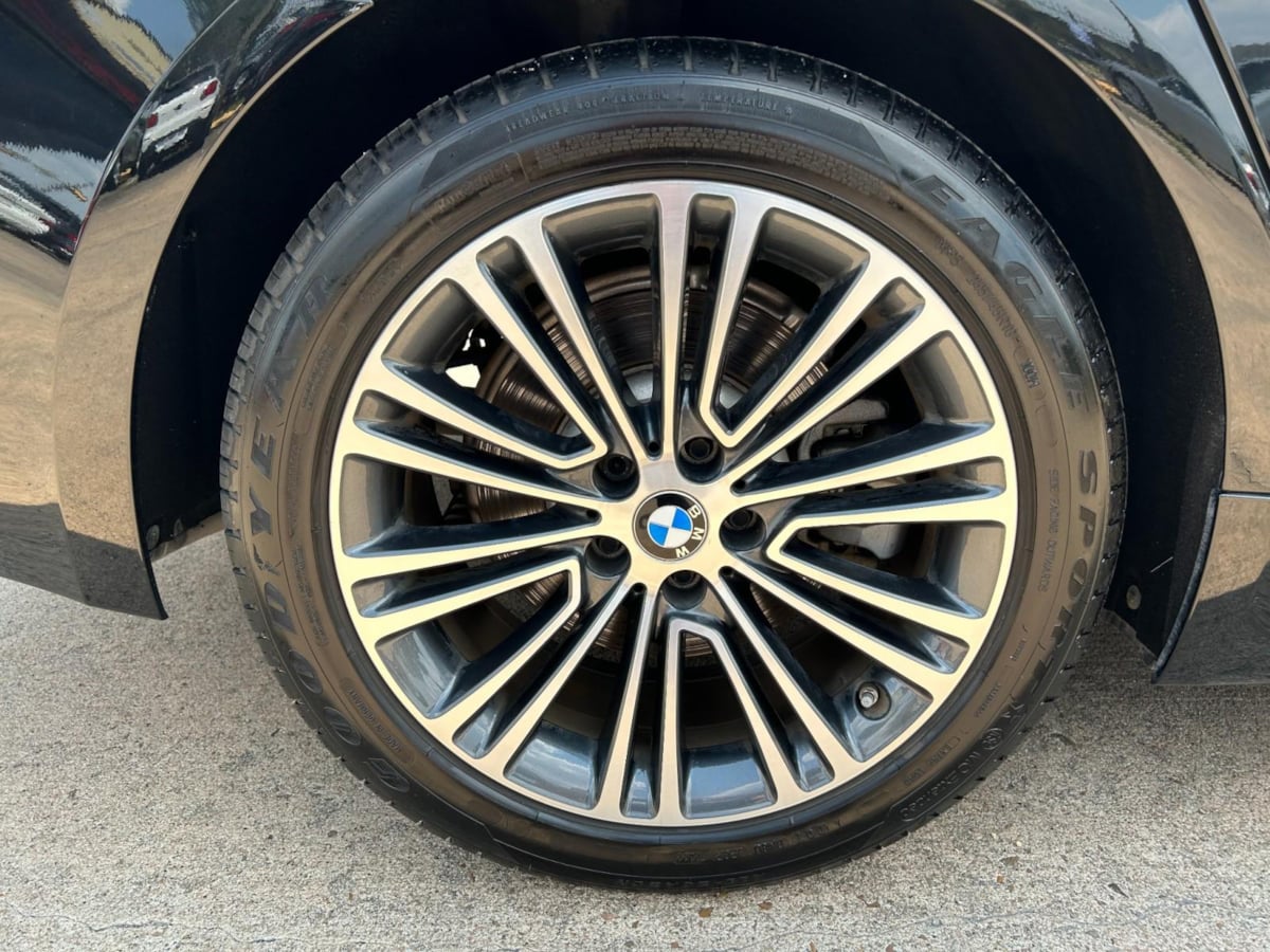 2019 Bmw 530i Sedan photo 6